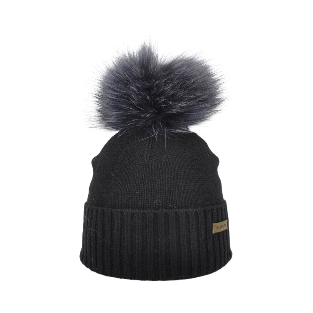 8476 - beanie in cashmere wool with bobble