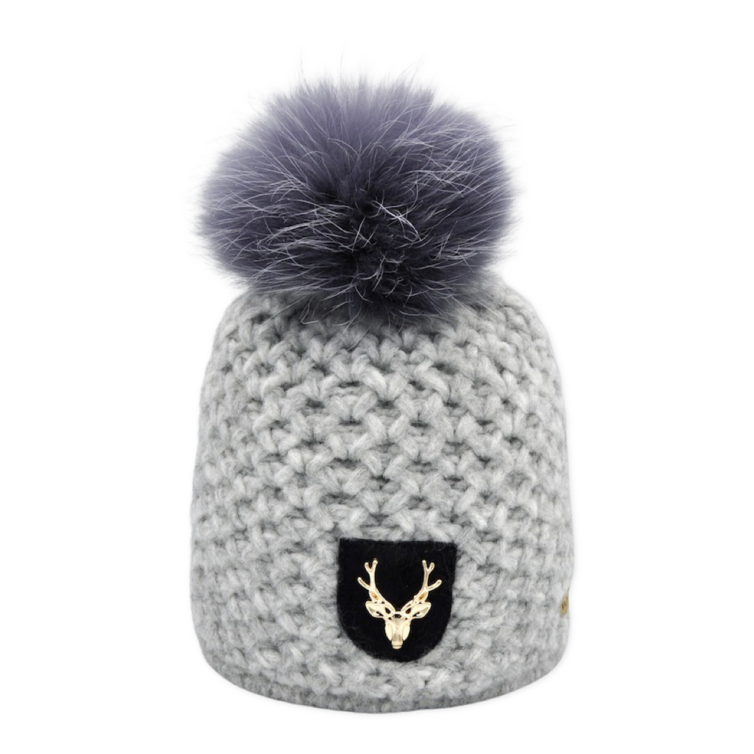 8511 - beanie in merino wool with deer patch